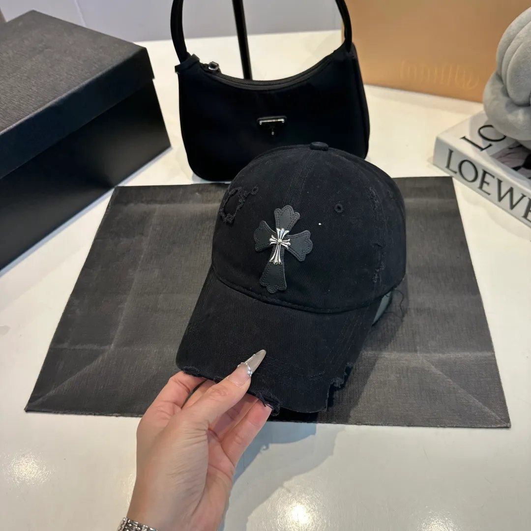 P60 Chrome Hearts 💓Early spring Korean style fashion retro distressed hole hat worn design versatile baseball cap peaked cap